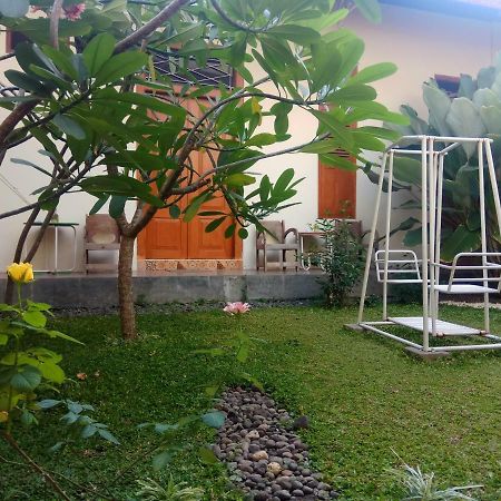 Doeloerkoe Homestay Solo Εξωτερικό φωτογραφία