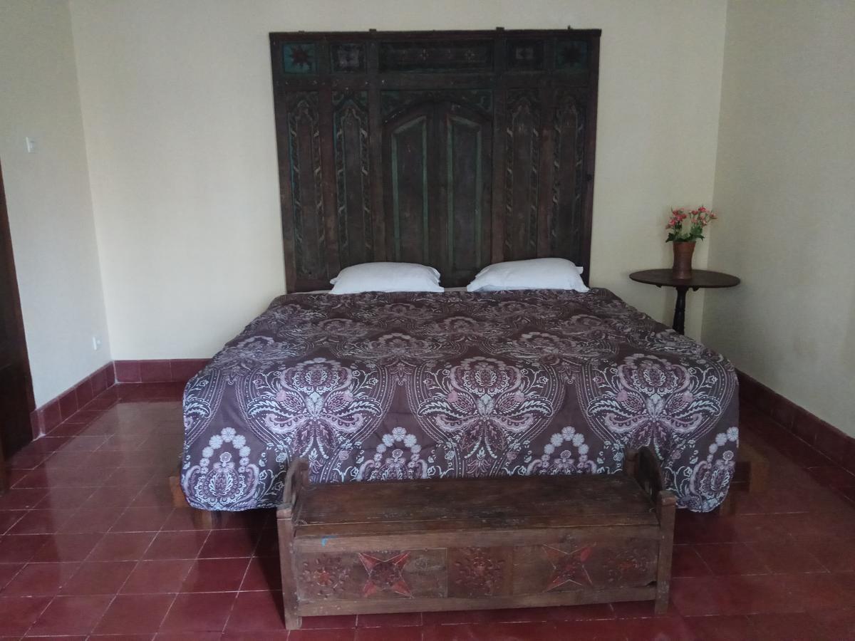 Doeloerkoe Homestay Solo Εξωτερικό φωτογραφία